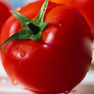 Почему кормящей маме нельзя помидоры